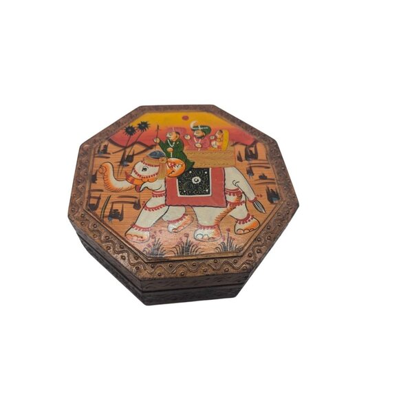 Rajasthani Wooden Mukhwas Box Hand Painted Elephant Dry Fruit Box w Four partit - Picture 8 of 15